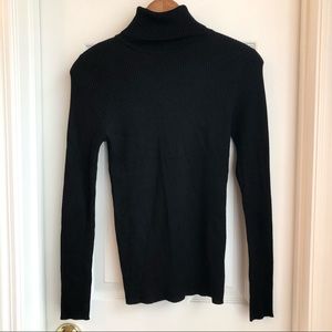SOLD🖤 Black Ribbed Turtle Neck 🖤